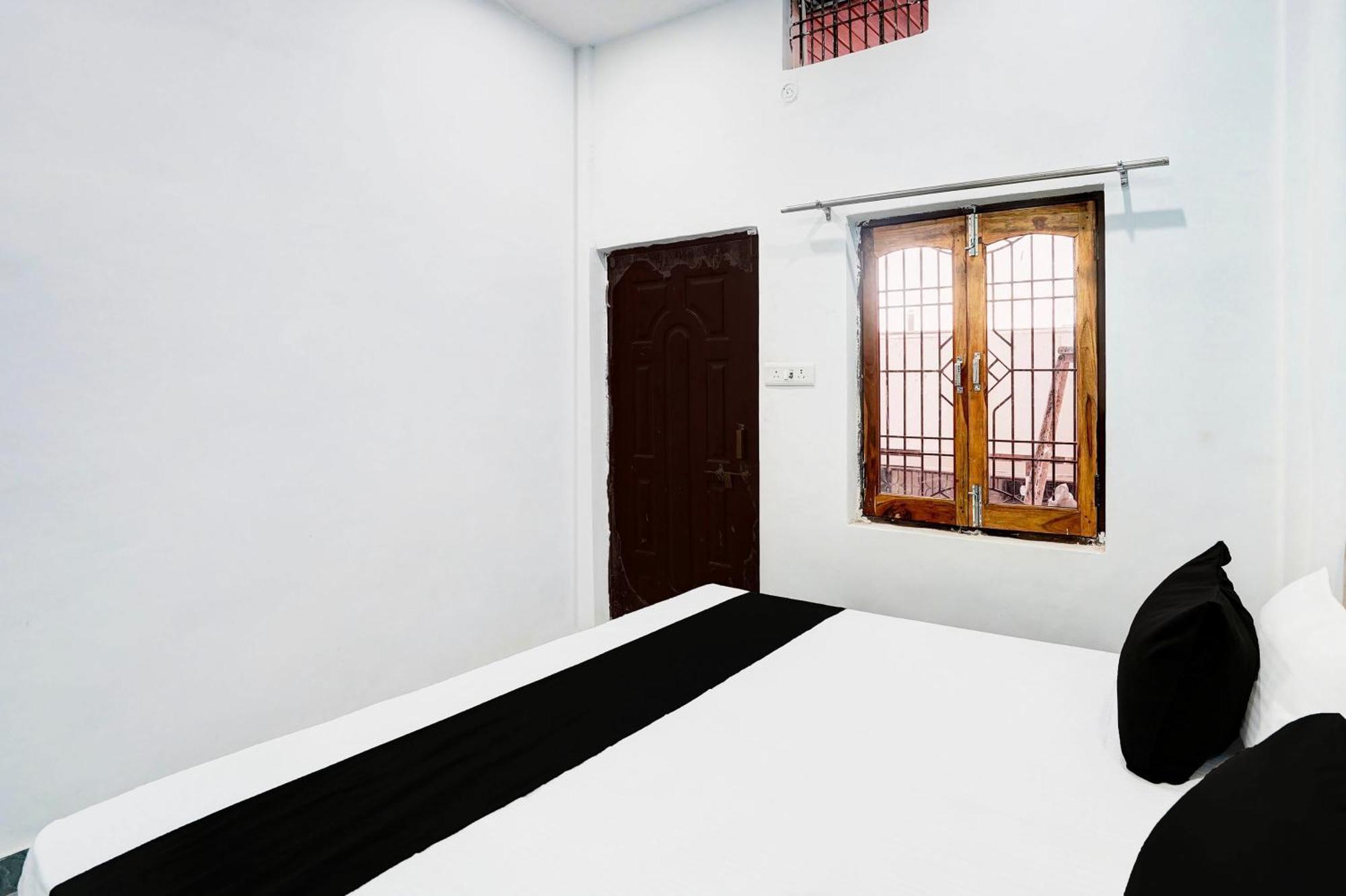 Hotel O Laxmi Guest House Varanasi Exterior foto